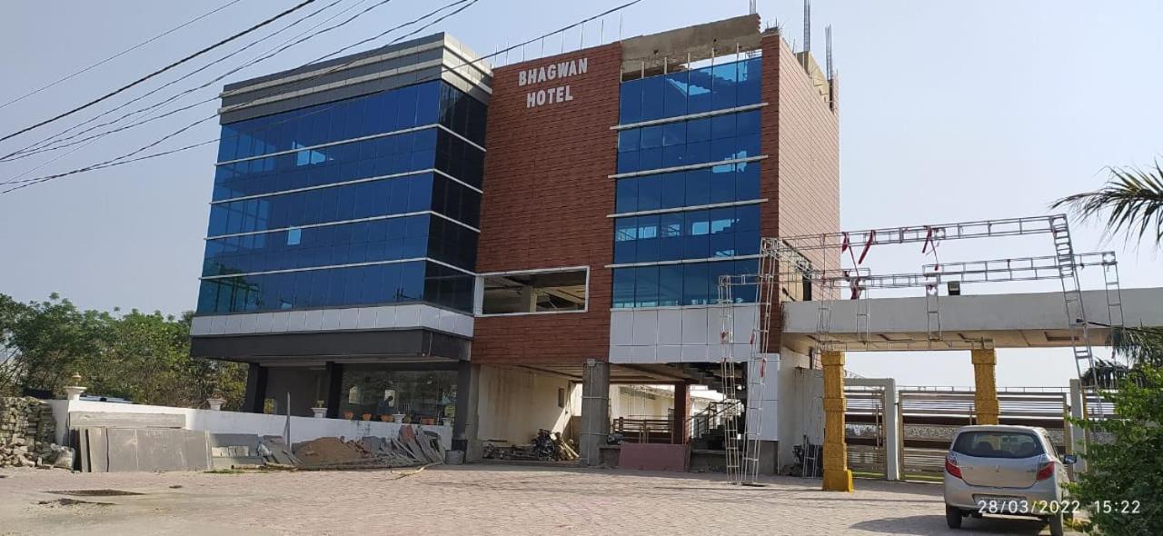 Bhagwan Hotel Gonda Extérieur photo