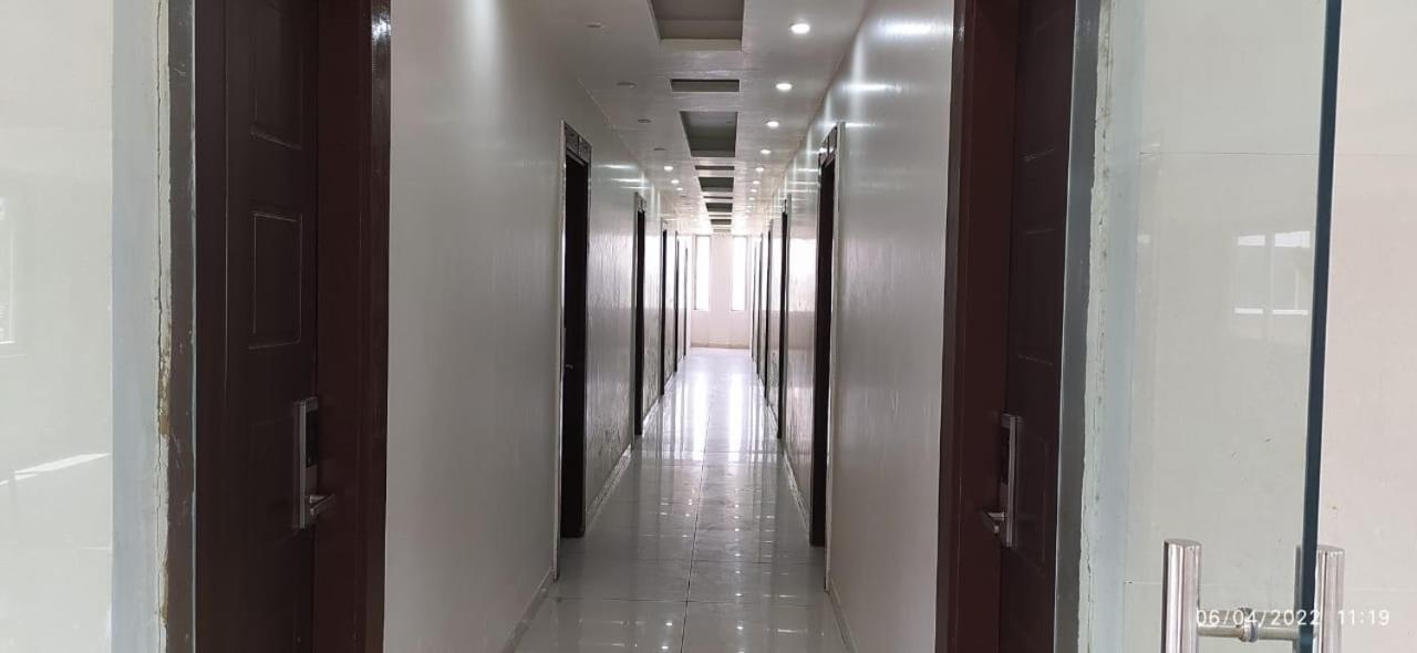 Bhagwan Hotel Gonda Extérieur photo